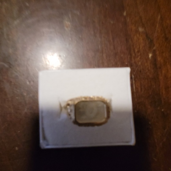 Estate find 14k Vintage MOP Etched Ring 14k gold - Picture 7 of 7